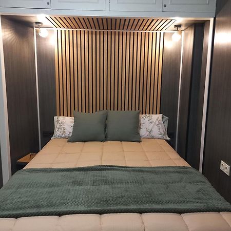 Apartamento E&R Malaga Centro- Parking Gratis Екстериор снимка