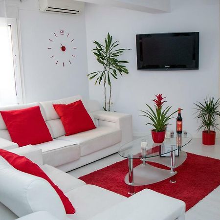 Apartamento E&R Malaga Centro- Parking Gratis Екстериор снимка