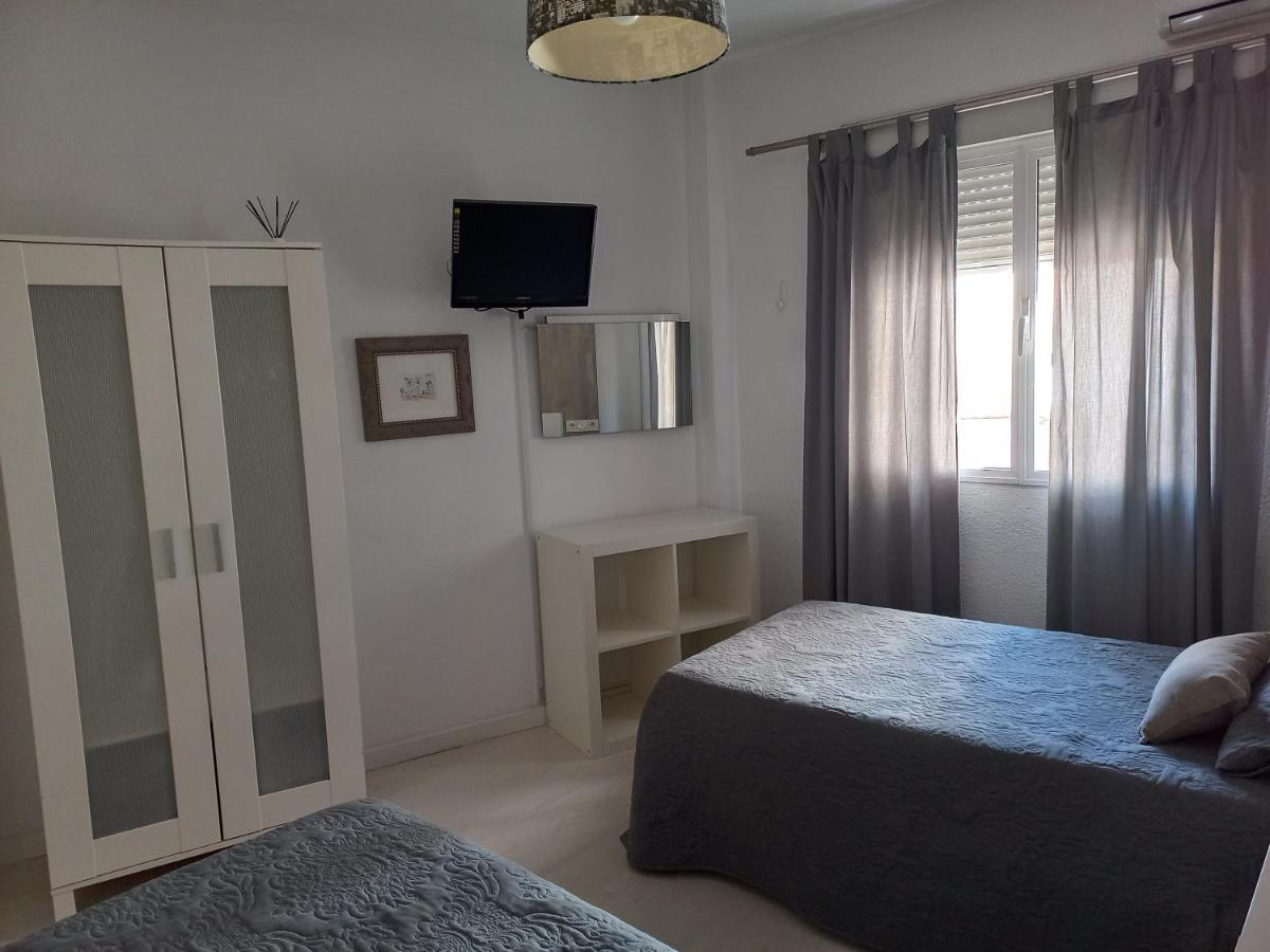 Apartamento E&R Malaga Centro- Parking Gratis Екстериор снимка