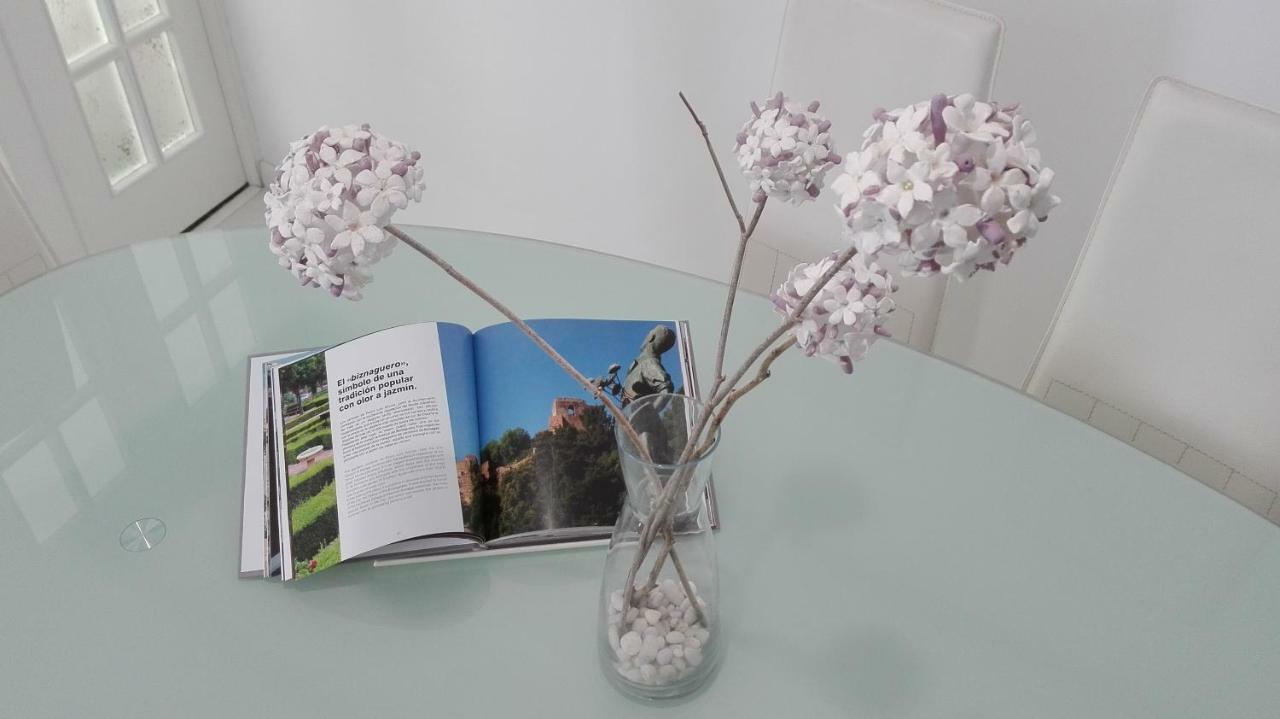 Apartamento E&R Malaga Centro- Parking Gratis Екстериор снимка