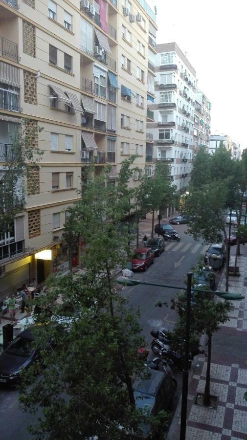 Apartamento E&R Malaga Centro- Parking Gratis Екстериор снимка
