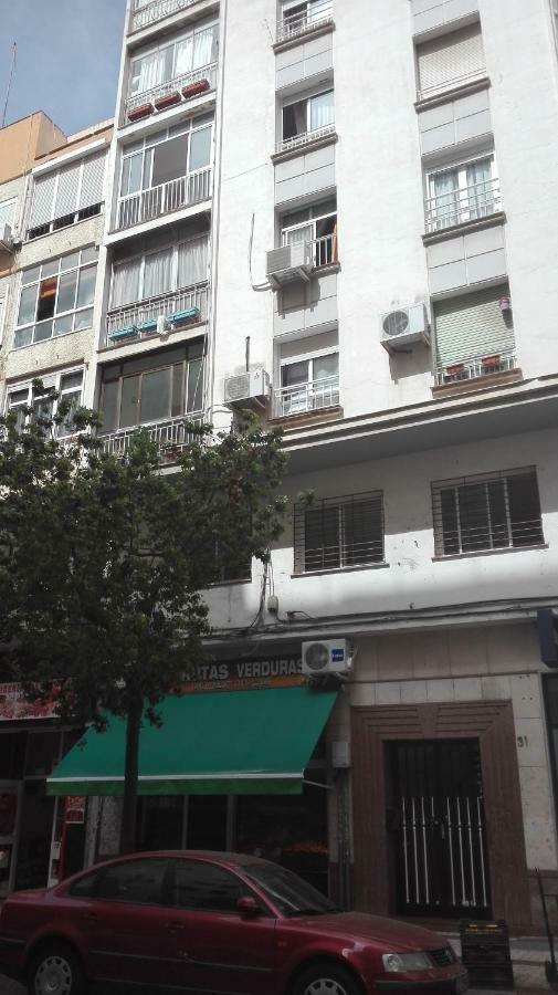 Apartamento E&R Malaga Centro- Parking Gratis Екстериор снимка