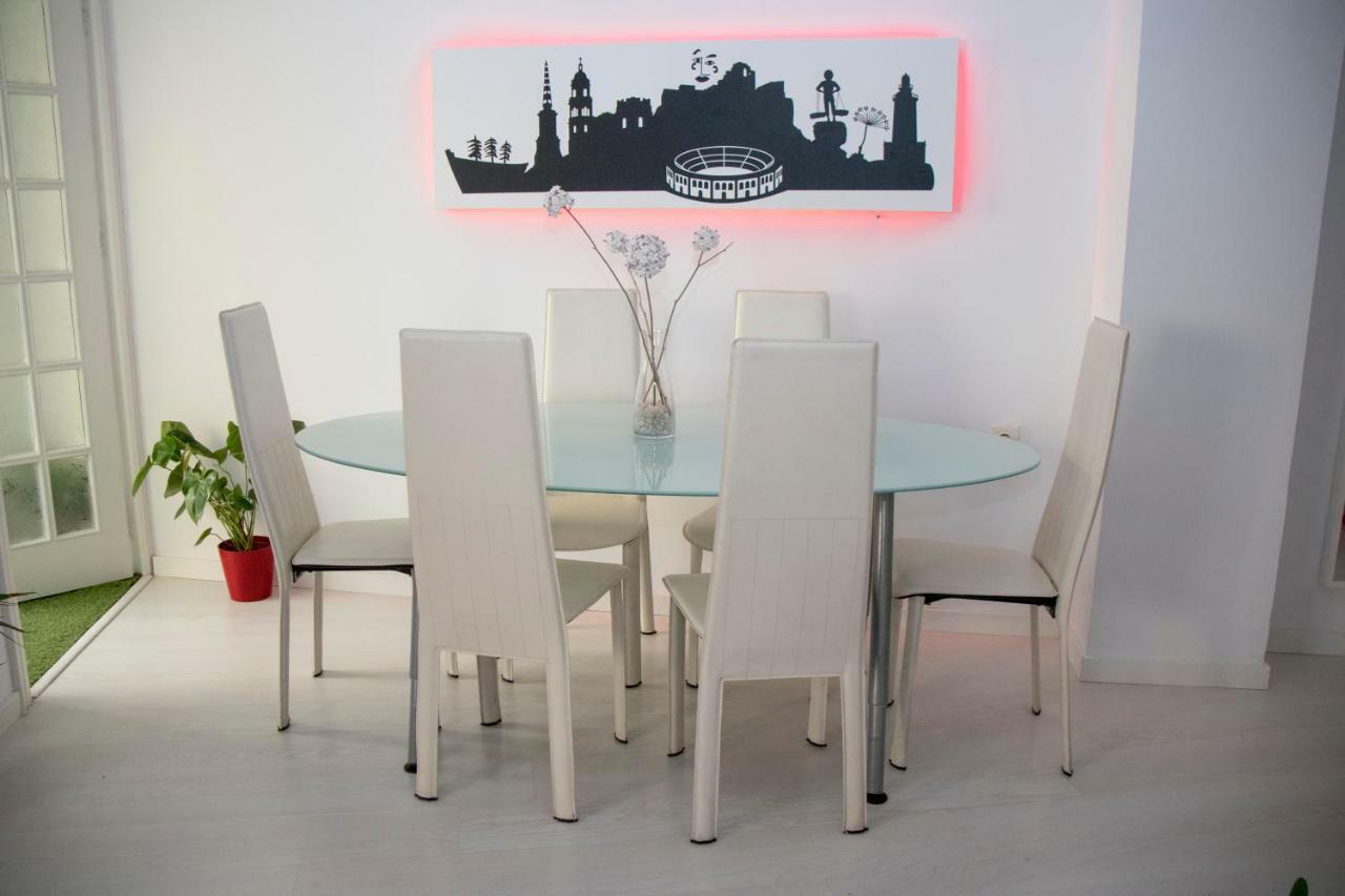 Apartamento E&R Malaga Centro- Parking Gratis Екстериор снимка