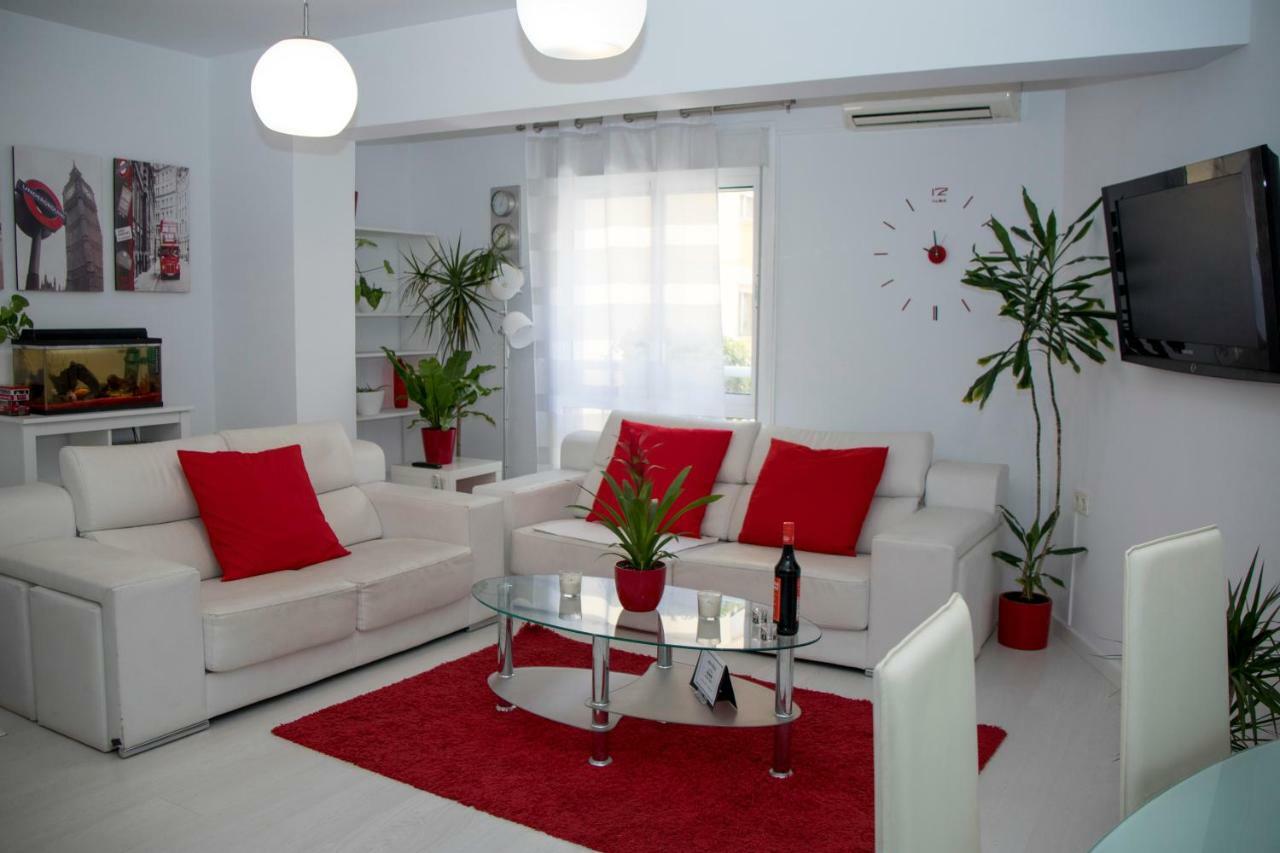 Apartamento E&R Malaga Centro- Parking Gratis Екстериор снимка