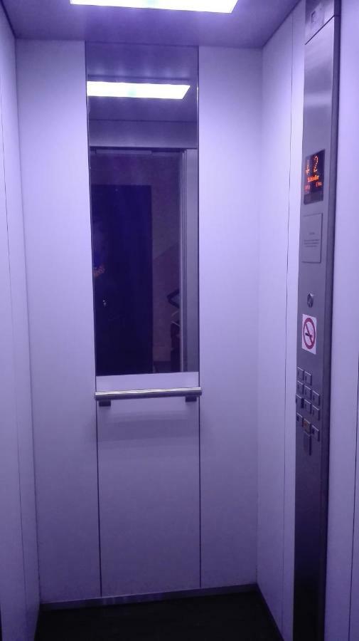 Apartamento E&R Malaga Centro- Parking Gratis Екстериор снимка